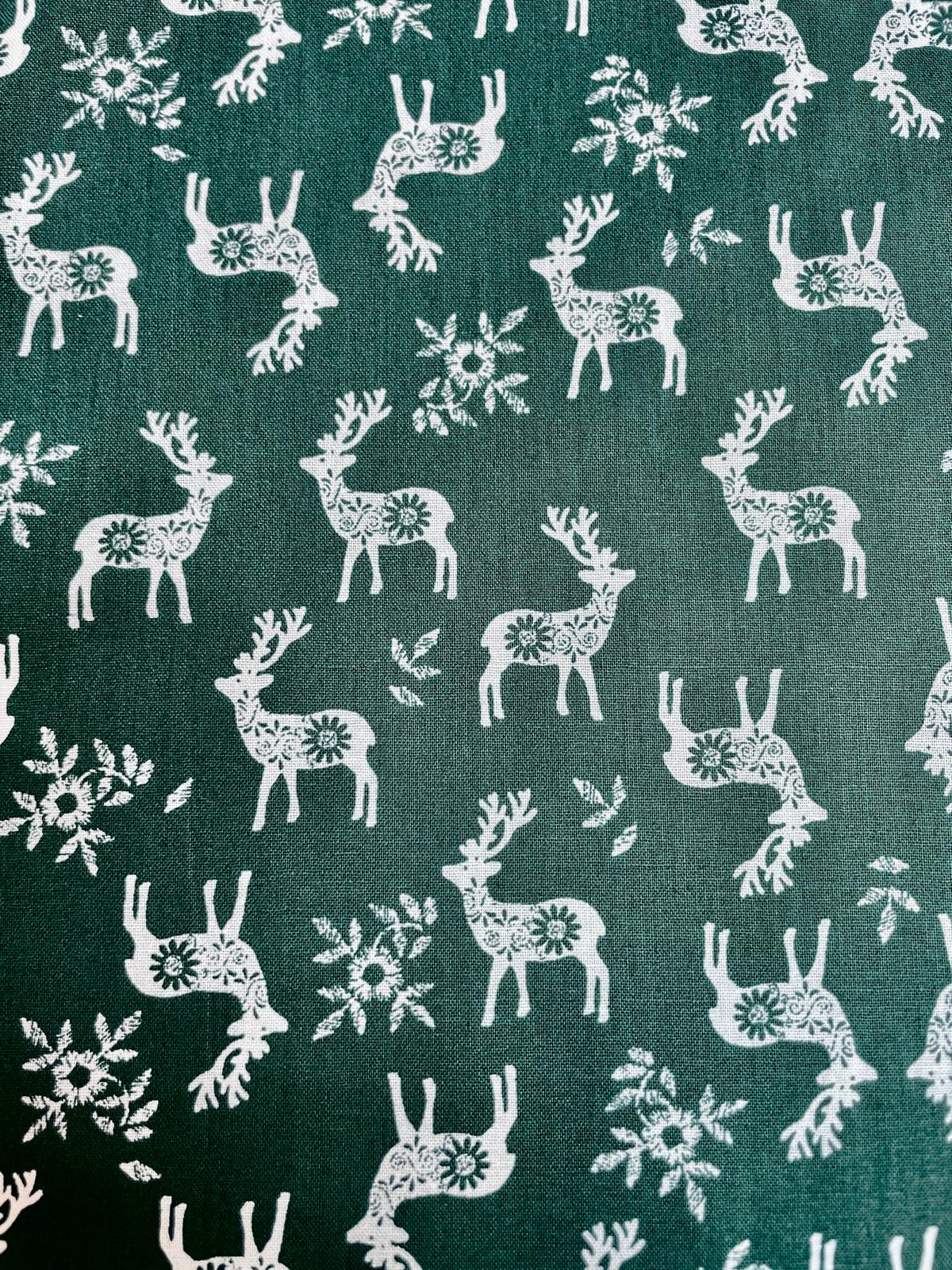 Baumwolle Weihnachten grün/ petrol  mit Hirschen/Renntieren